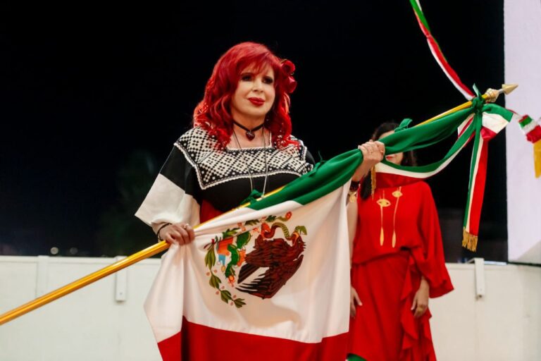 Layda Sansores vitorea a los héroes y heroínas que dieron patria y libertad