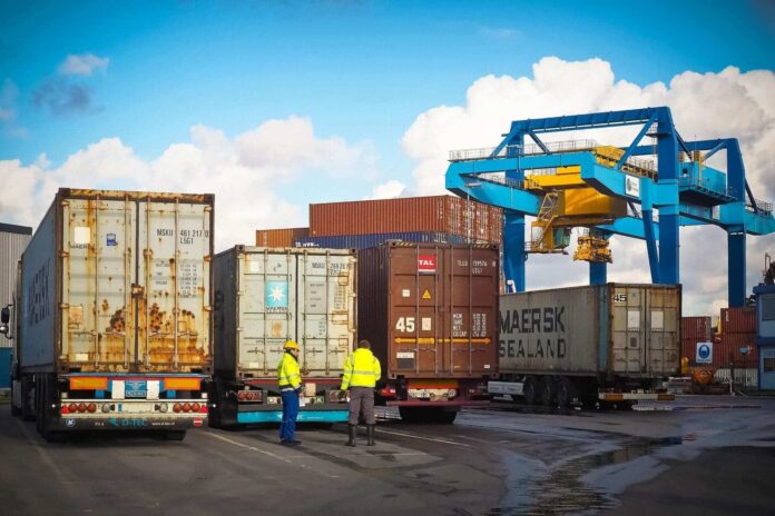 LOS CAPITALES: Durante junio las exportaciones mexicanas a EU fueron de 44.9 mil millones de dólares