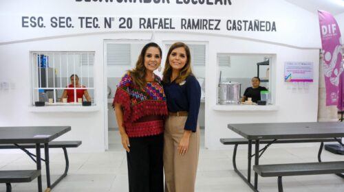 Mara Lezama entrega desayunador en secundaria de Cancún