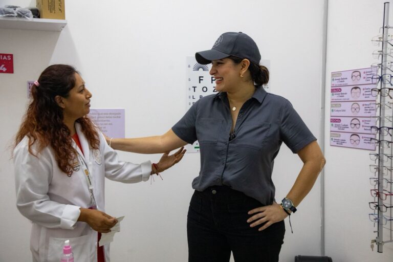 “Salud sin Tanto Choro” entrega más de 5,600 medicamentos en dos meses en Playa del Carmen