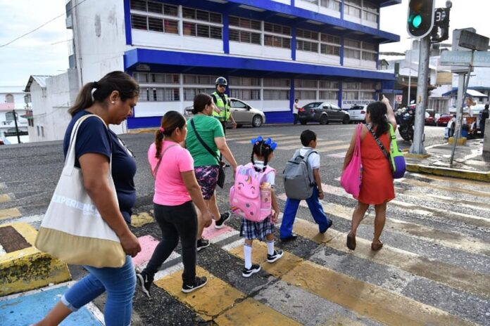 Tabasco pone en marcha el ciclo escolar 2025-2026 con el compromiso de ofrecer una educación pública de calidad