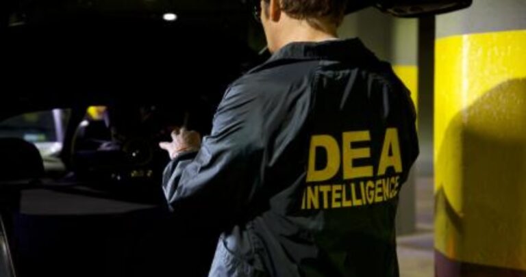 DEA da golpe global al Cártel de Sinaloa; reporta 617 detenidos y toneladas de droga incautadas