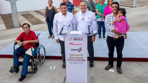 Entregan las primeras 'Viviendas del Bienestar' en Tabasco