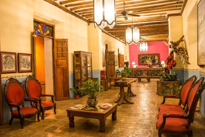 Grupo Mesones celebra 58 años de historia en Valladolid, Yucatán