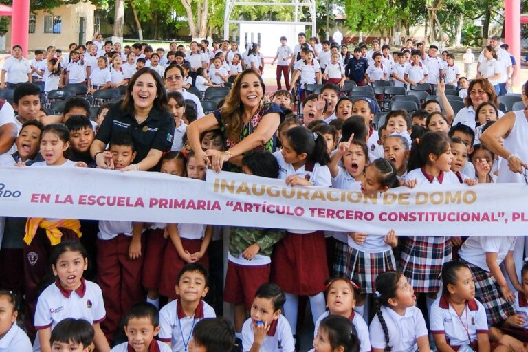 Mara Lezama inaugura nuevo domo escolar en primaria de Playa del Carmen