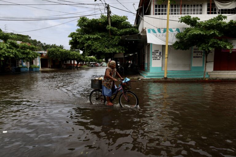 Aumenta a 66 número de personas fallecidas por lluvias: Claudia Sheinbaum
