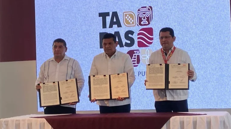 Oxxo y Gobierno de Tabasco firman convenio a favor de las mujeres