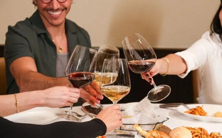 The Palm invita a celebrar cenas de fin de año y Navidad en uno de los restaurantes de carnes en CDMX