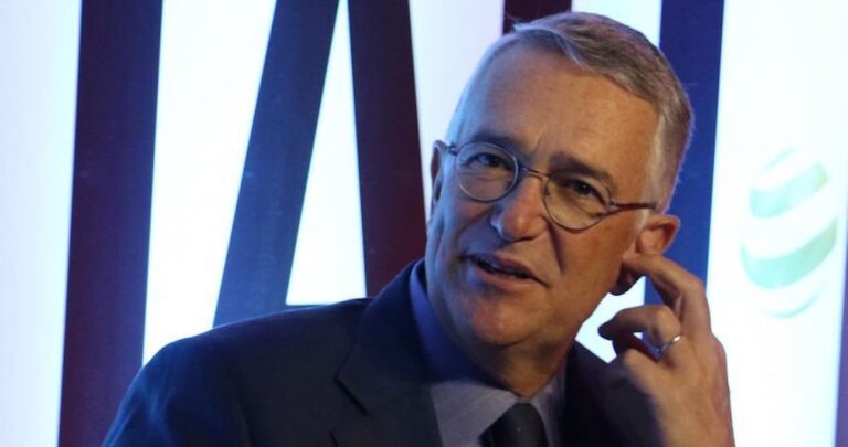 DIARIO EJECUTIVO: Dos golpes a Ricardo Salinas Pliego