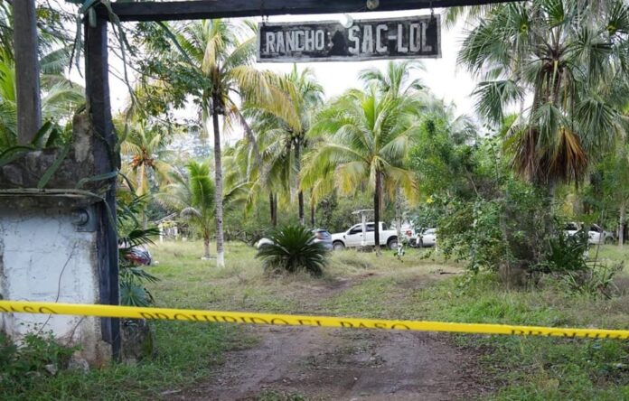 Descubren cementerio clandestino en rancho de Quintana Roo; van 16 cuerpos recuperados