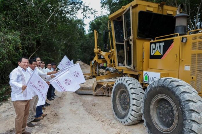 Díaz Mena da inicio a la construcción del camino X’tut–Sisbichén