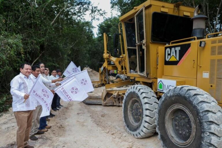 Díaz Mena da inicio a la construcción del camino X’tut–Sisbichén