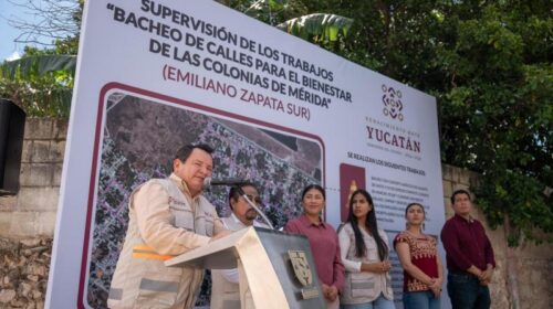 Díaz Mena recorre colonias del sur de Mérida para supervisar las obras de mejora vial