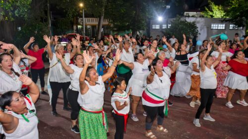 FPMC realiza la clase de zumba “Vístete de Adelita”