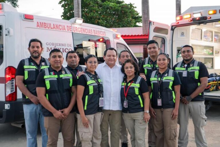 Fortalecen la atención médica en el sur de Yucatán con nuevas ambulancias