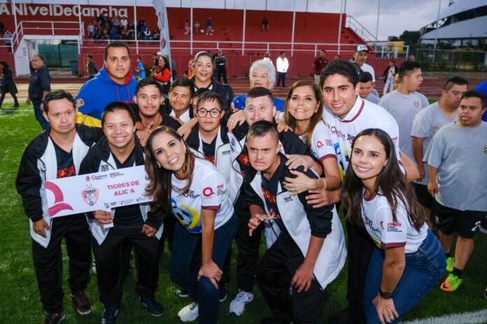 Mara Lezama inaugura el Campeonato Nacional de Futdown Cancún 2025