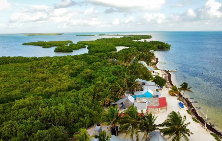 Organizan el primer torneo de pesca “Copa Gobernadora” en Punta Herrero