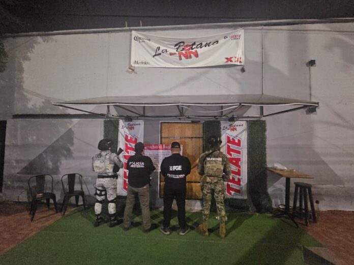 Rescatan a 10 mujeres víctimas de trata en bar de Playa del Carmen