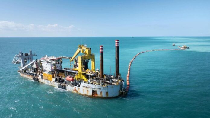 Supervisan avances del dragado del Puerto de Progreso