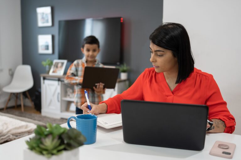 La educación práctica que el mercado laboral demanda hoy: Tecmilenio