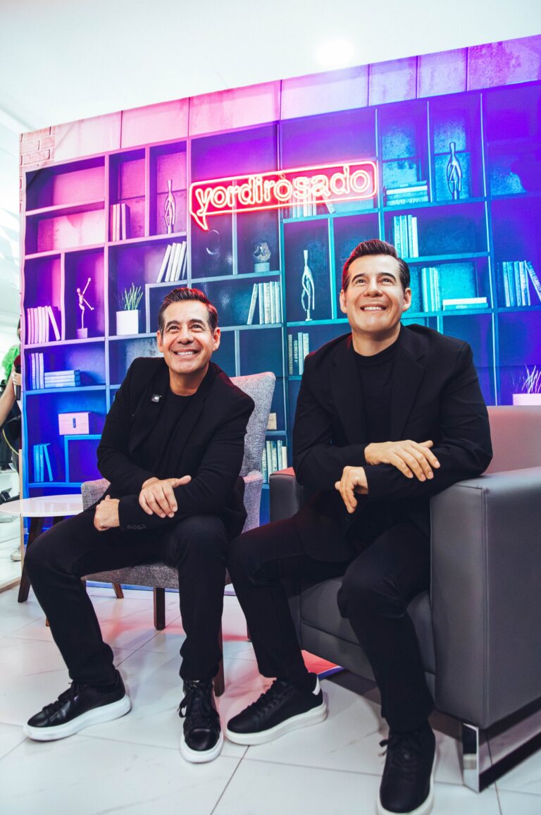 Yordi Rosado inaugura su figura en el Museo de Cera de Guadalajara