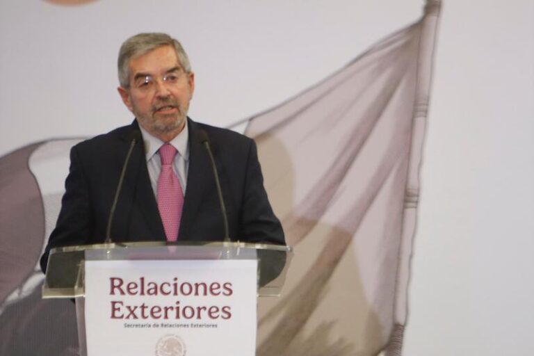 Lamenta México y rechaza la decisión unilateral del Perú de romper relaciones diplomáticas con México