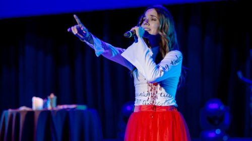 Layda Sansores asiste al concierto de María San Felipe