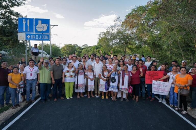 Más de 20 kilómetros de caminos sacacosechas beneficiarán a comunidades rurales en 2026