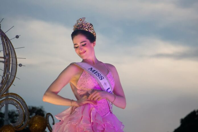 Tabasqueños celebran el regreso de Fátima Bosch tras coronarse Miss Universo 2025