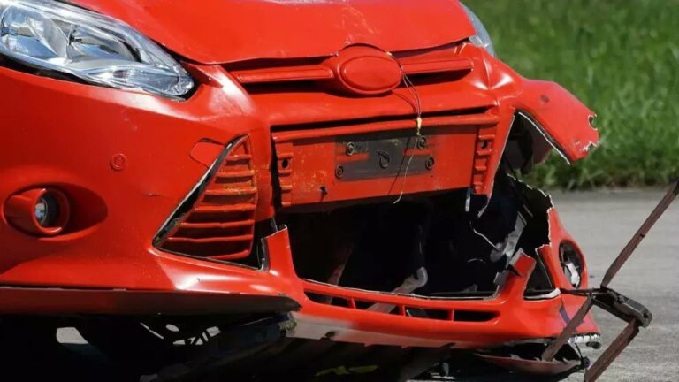 México encabeza las tasas globales de choques y distracción móvil