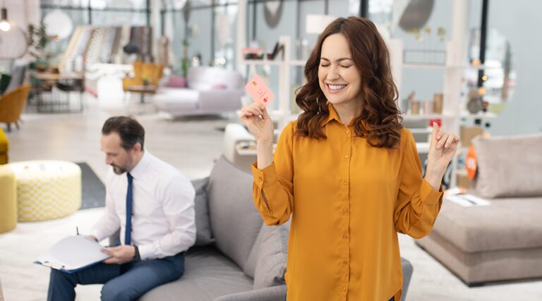 La relación entre beneficios laborales y el compromiso de los empleados, según Edenred