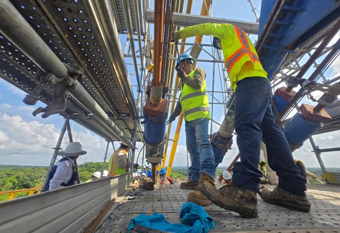 Rehabilita SICT puente Antonio Dovalí Jaime