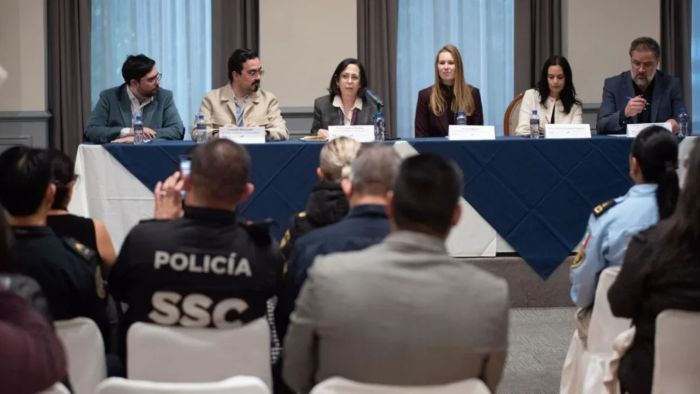 SSC y Artículo 19 colaboran en guía de trabajo policía-prensa