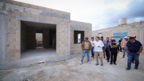 Supervisan avances del Programa de Vivienda para el Bienestar en Yucatán