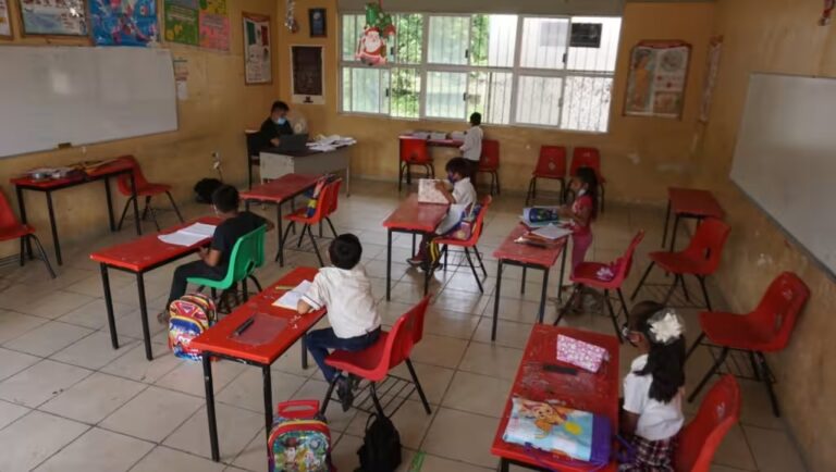 Ajustan horario de entrada en escuelas públicas de Yucatán por las bajas temperaturas