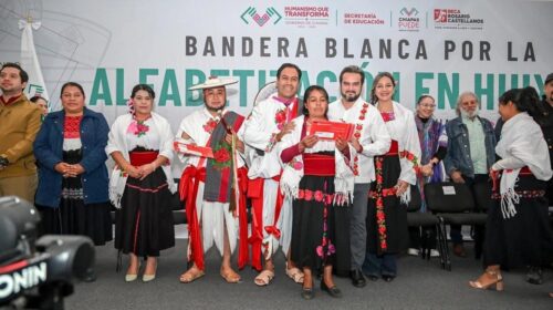 Huixtán, Chiapas, se declara libre de analfabetismo