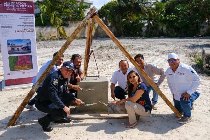 Inicia la construcción de la primera base de bomberos de Holbox
