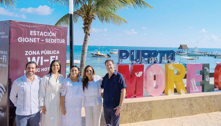 Instalan módulos de internet público en Puerto Morelos