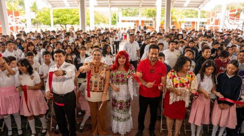 Layda Sansores inaugura y supervisa obras educativas y de salud en Ciudad del Carmen