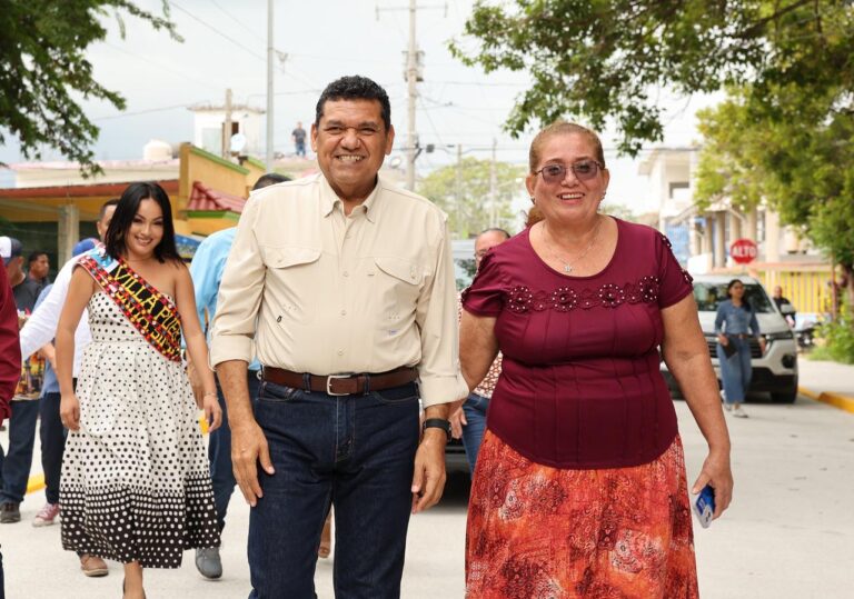 Javier May anuncia construcción de planta potabilizadora en Paraíso