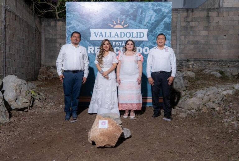 Colocan la primera piedra de la Sala Azul del DIF de Valladolid