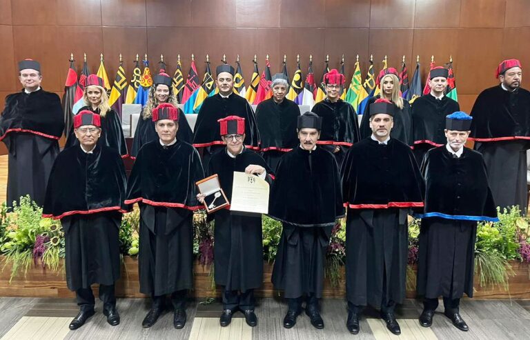 UAG otorga Doctorado Honoris Causa al Dr. Arturo Cherbowski