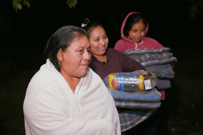 DIF Yucatán lleva abrigo a comisarías de Mérida por bajas temperaturas