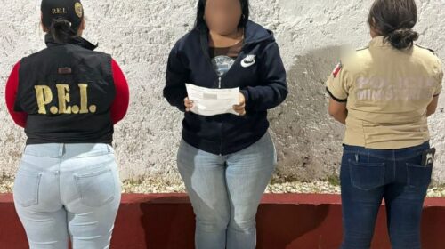 Detienen a mujer por fraude en compraventa de autos en Mérida