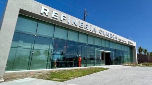 Padres de familia visitan la Refinería ‘Olmeca‘, en atención a sus inquietudes