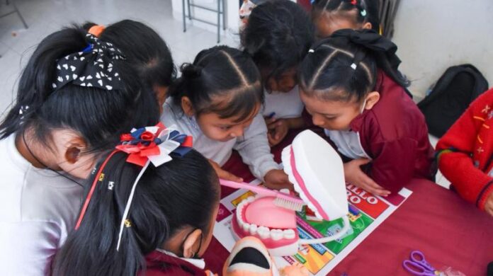 Realizan jornadas de salud bucal en comisarías de Mérida