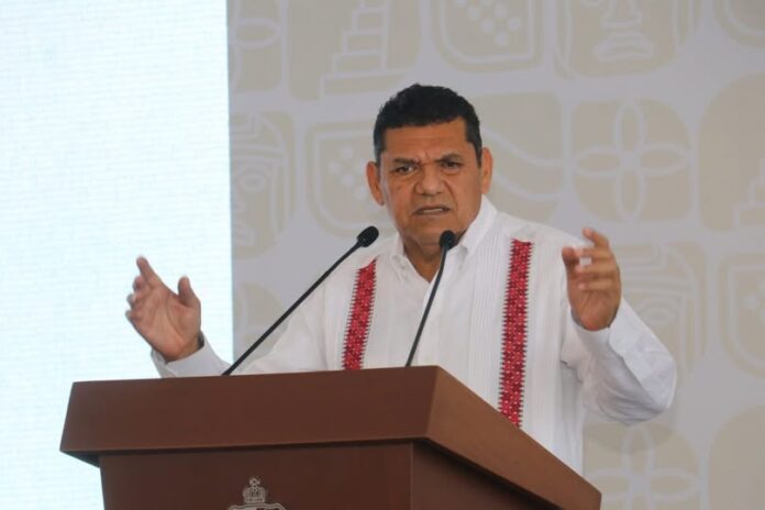 Se atiende a comunidad escolar, aunque no hay pruebas de contaminación de la Refinería Olmeca: Javier May