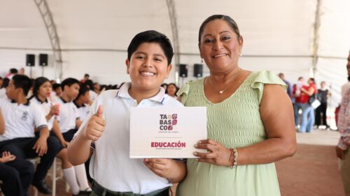 Estudiantes de Jalpa de Méndez son beneficiados con tabletas del programa ‘Inclusión Digital’