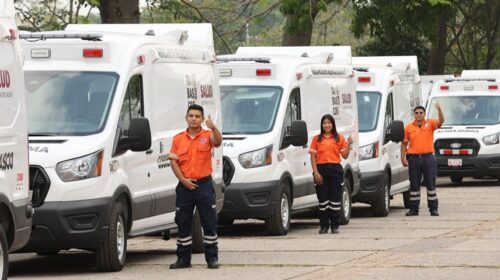 Javier May entrega 20 nuevas ambulancias para comunidades apartadas en Tabasco