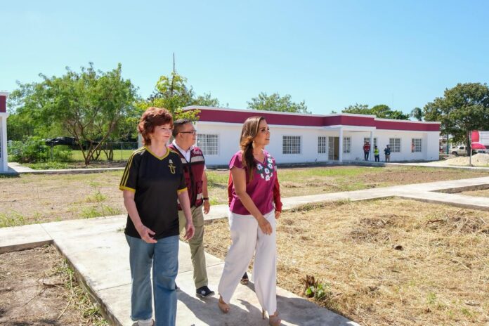 Mara Lezama supervisa restauración de la Casa del Estudiante Indígena en Chetumal